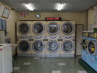 コインランドリー スリーエス 藤塚店 内観