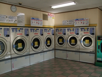 コインランドリー スリーエス 岩井店 内観