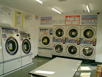 コインランドリー スリーエス 新守谷店 内観